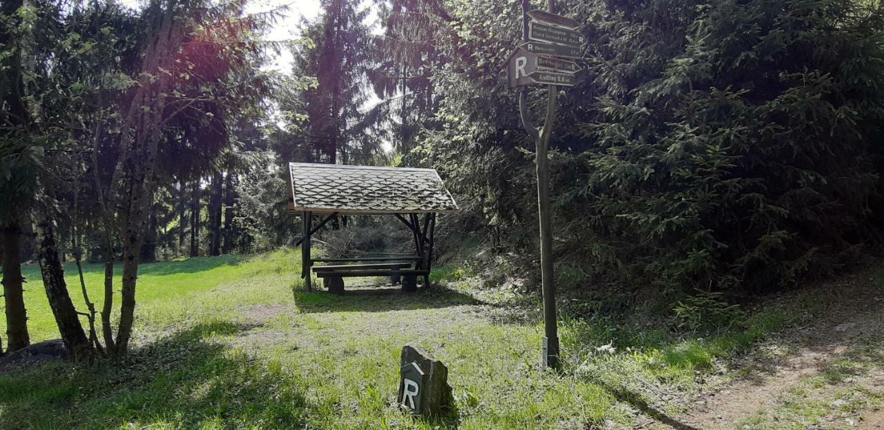 Gasthof Zum Alten Schulmeister Harra Exterior photo